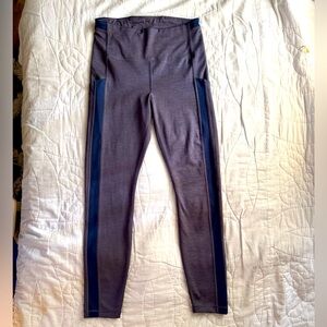 Athleta Ultimate Stash Pocket 7/8 Tight Legging Womens XS